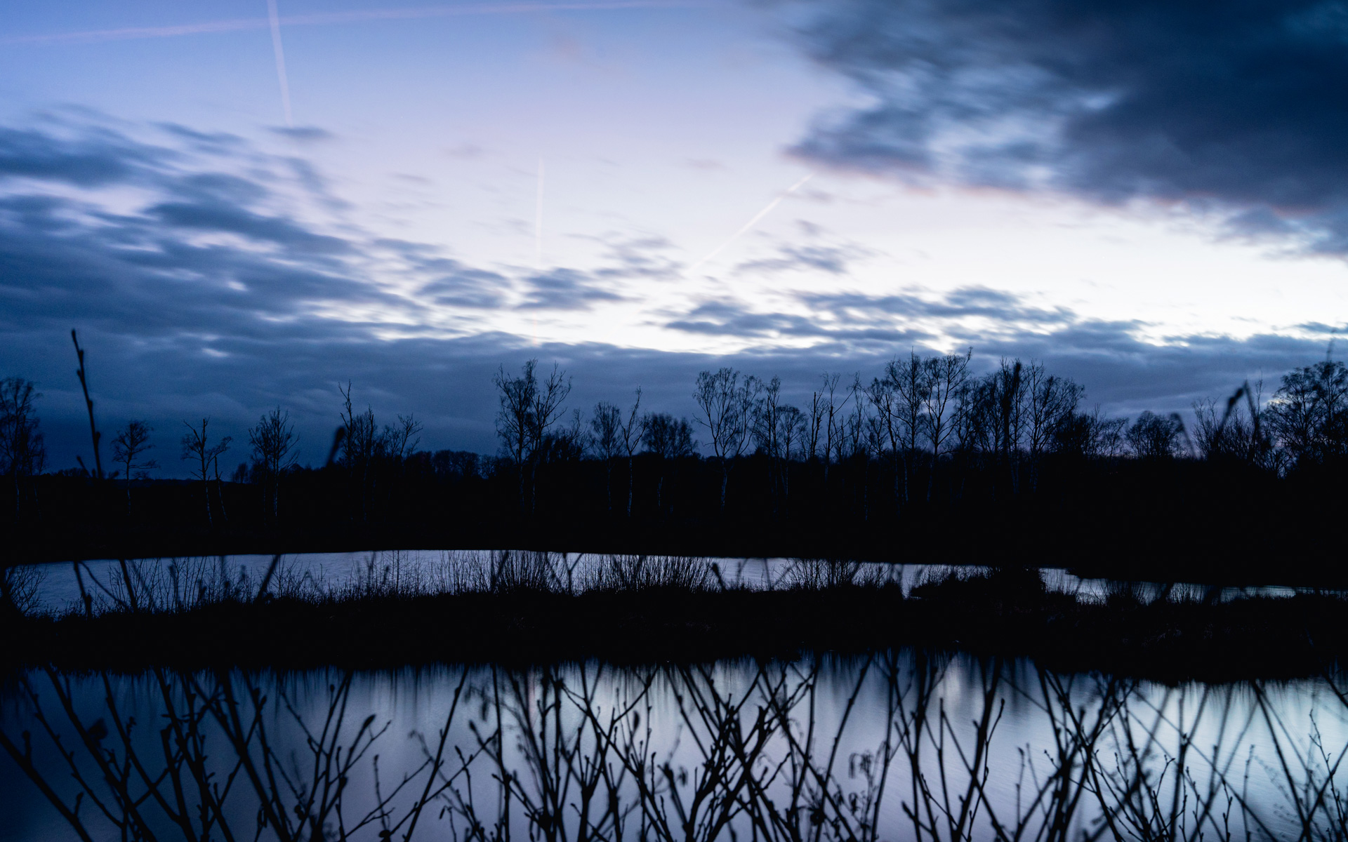 photo de Boves, étang de nuit